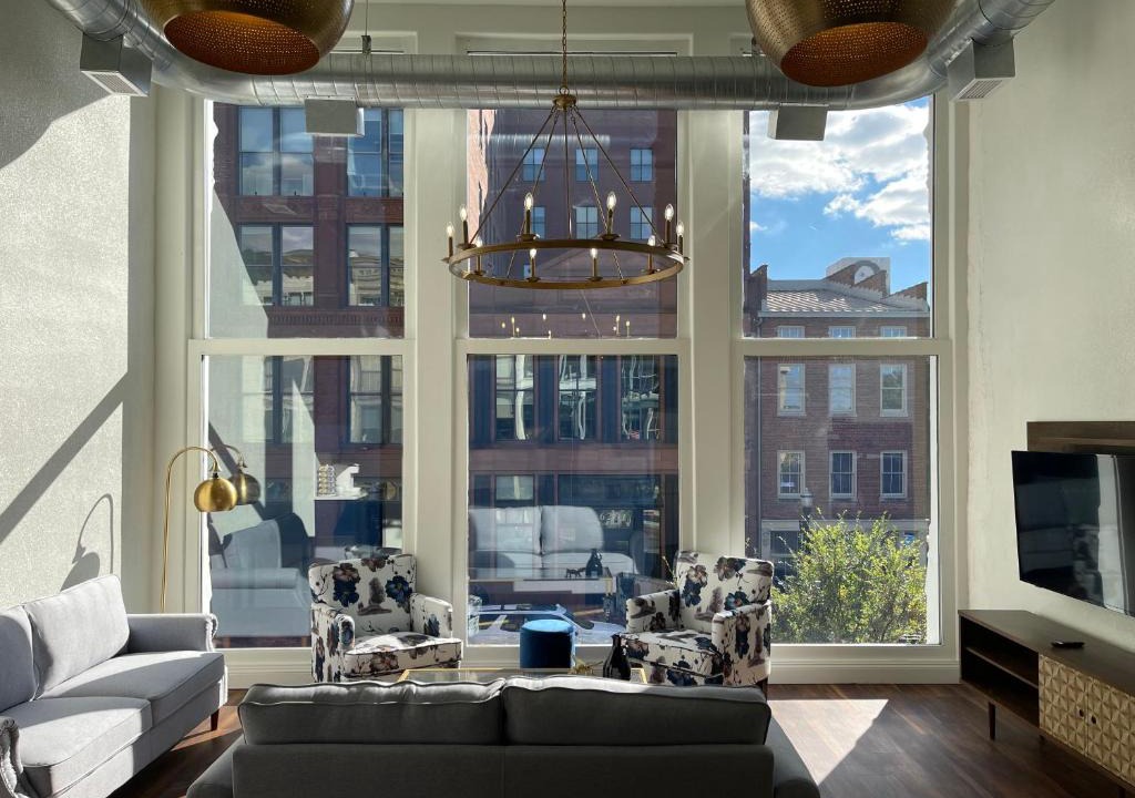 West Main Historic District Apartment | Gold Suite by Hollyhock - Executive-Level Living