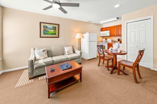 Fairfield Harbour House | Golf & Pool Condo Family Friendly in New Bern