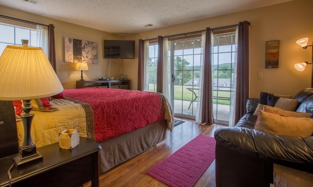 Table Rock Apartment | Grace Place Condo