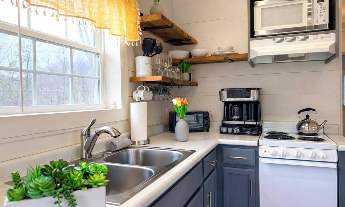 Altamont House | Greeter Falls Lodge Cottage #6