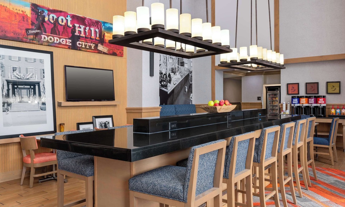 Dodge City Hotel | Hampton Inn & Suites by Hilton Dodge City