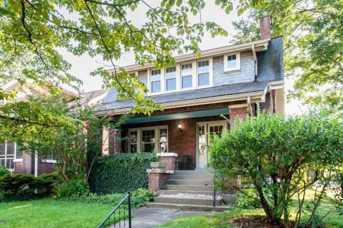 Bonnycastle House | Highlands Retreat Walkable Near Expo Center Family Friendly