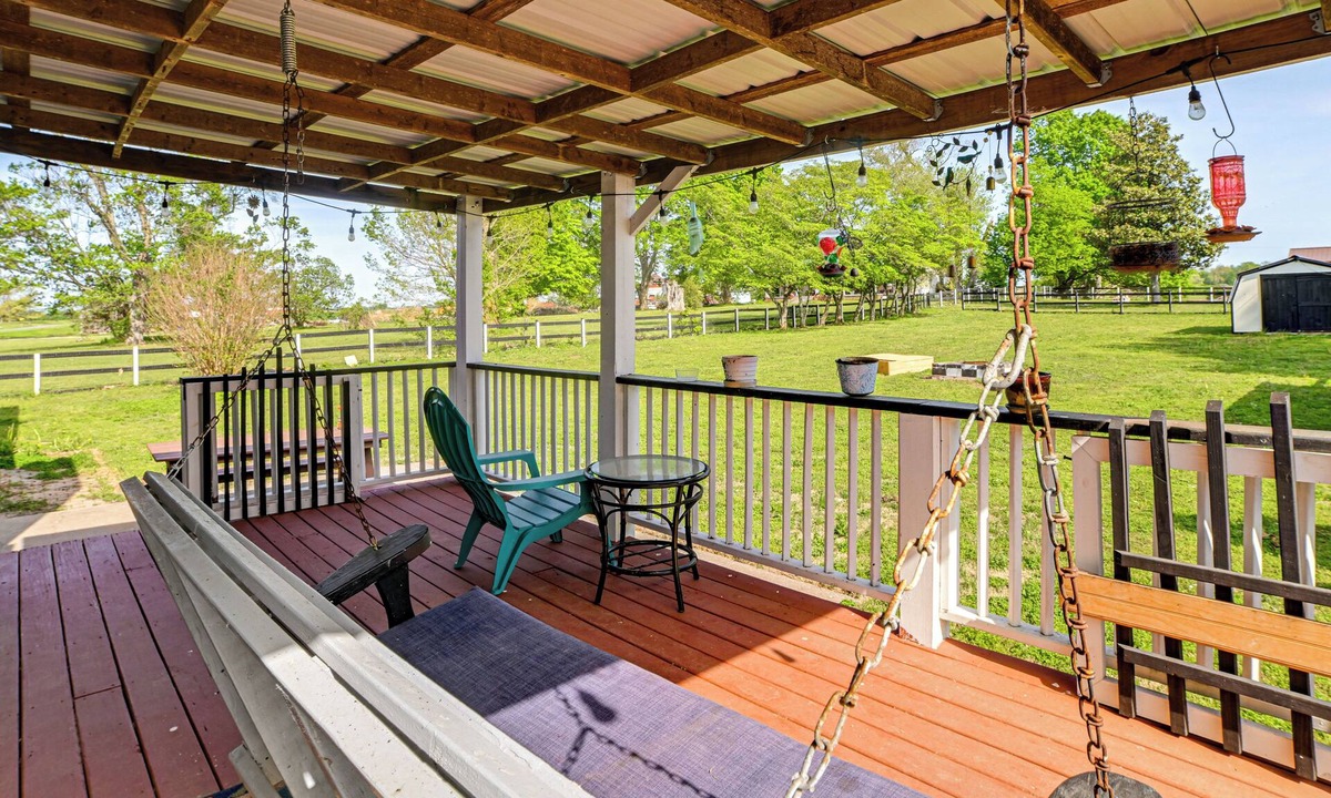 Oak Grove House | 'Hillbilly Paradise' Cabin Near Fort Campbell