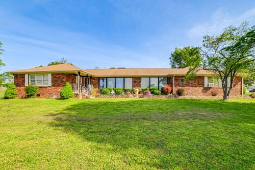 Oak Grove House | 'Hillbilly Paradise' Cabin Near Fort Campbell