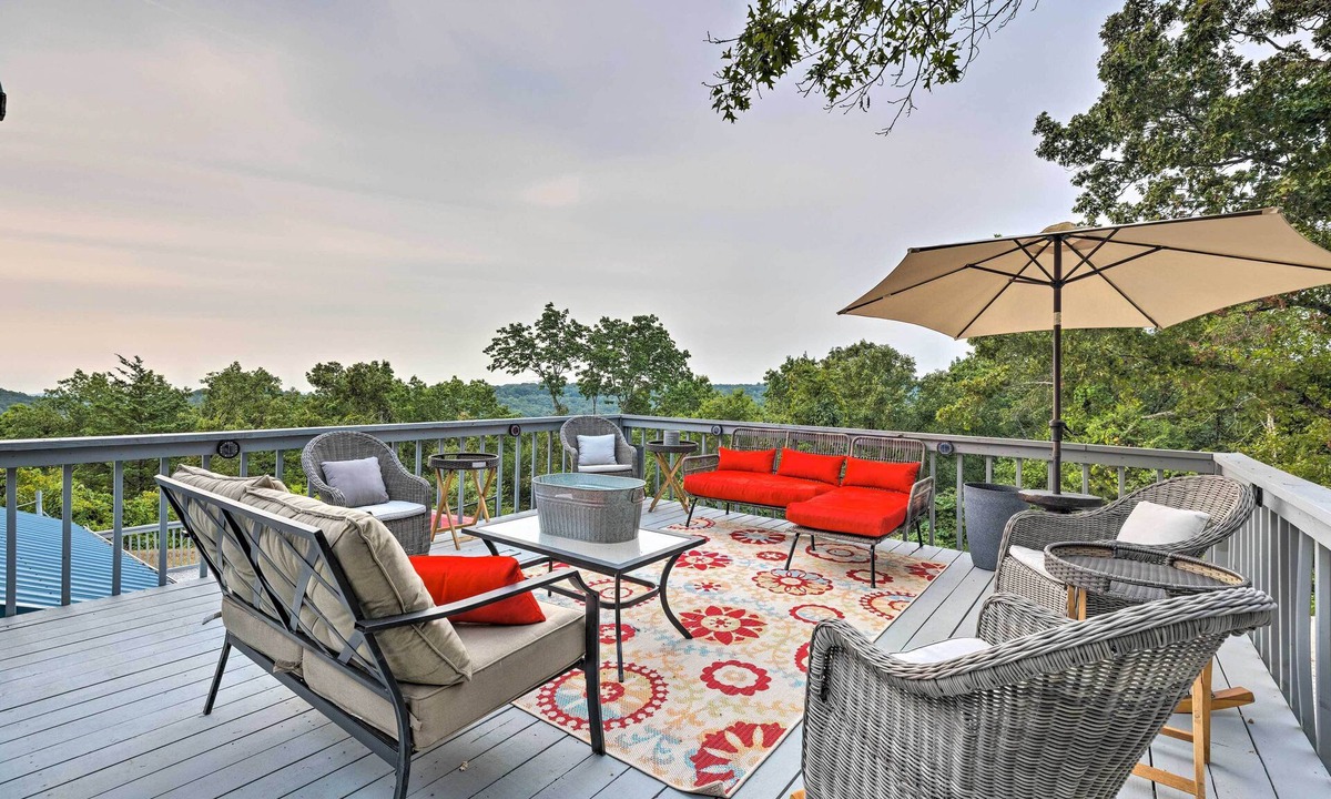 Branson House | 'Hilltop Hideaway' Branson Home w/Trampoline!