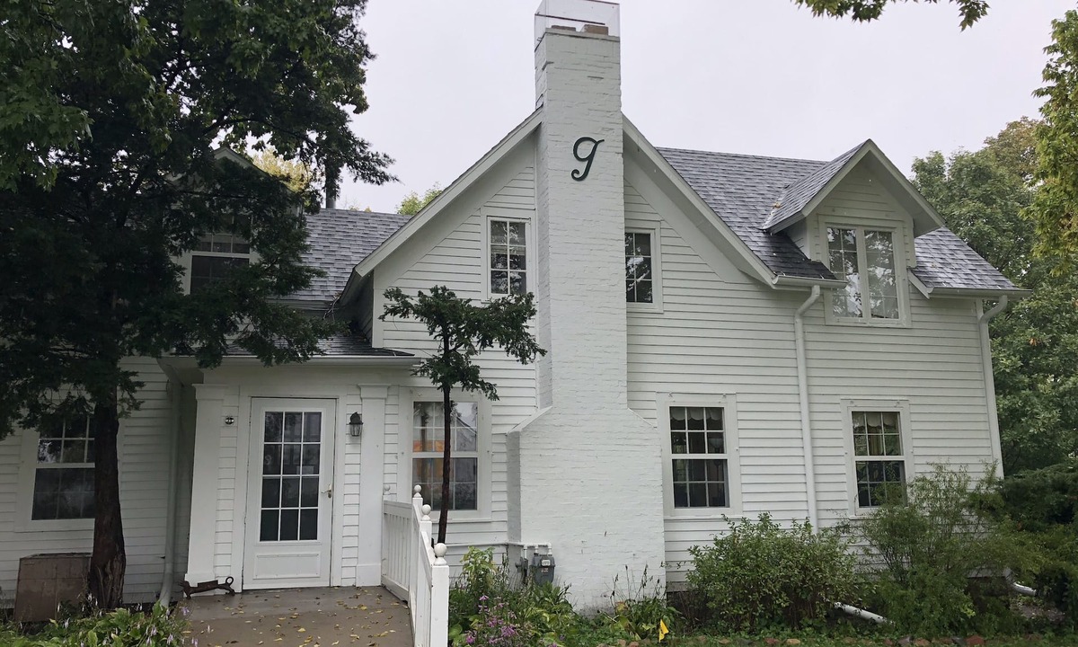Coon Rapids House | Historic Garst Farmhouse at Whiterock Conservancy