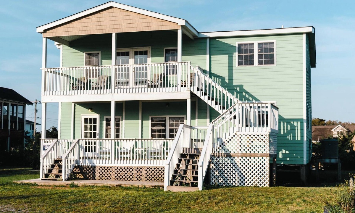 Ocracoke House | Hoi Toide Low Toide: Two homes in one. Canal front, boat docking.