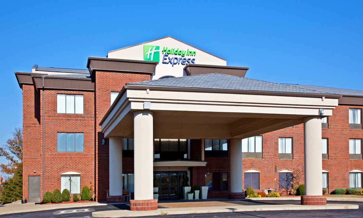 Shelbyville Hotel | Holiday Inn Express & Suites Shelbyville, an Ihg Hotel