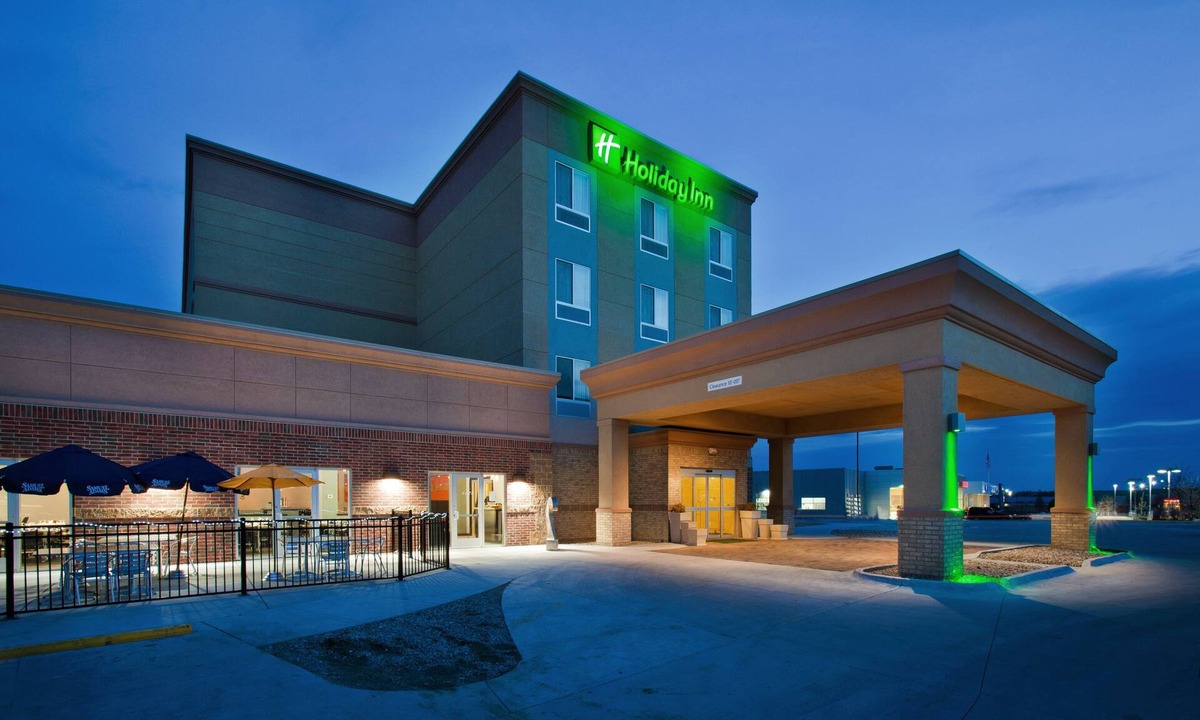 Lincoln Hotel | Holiday Inn Lincoln Southwest by IHG