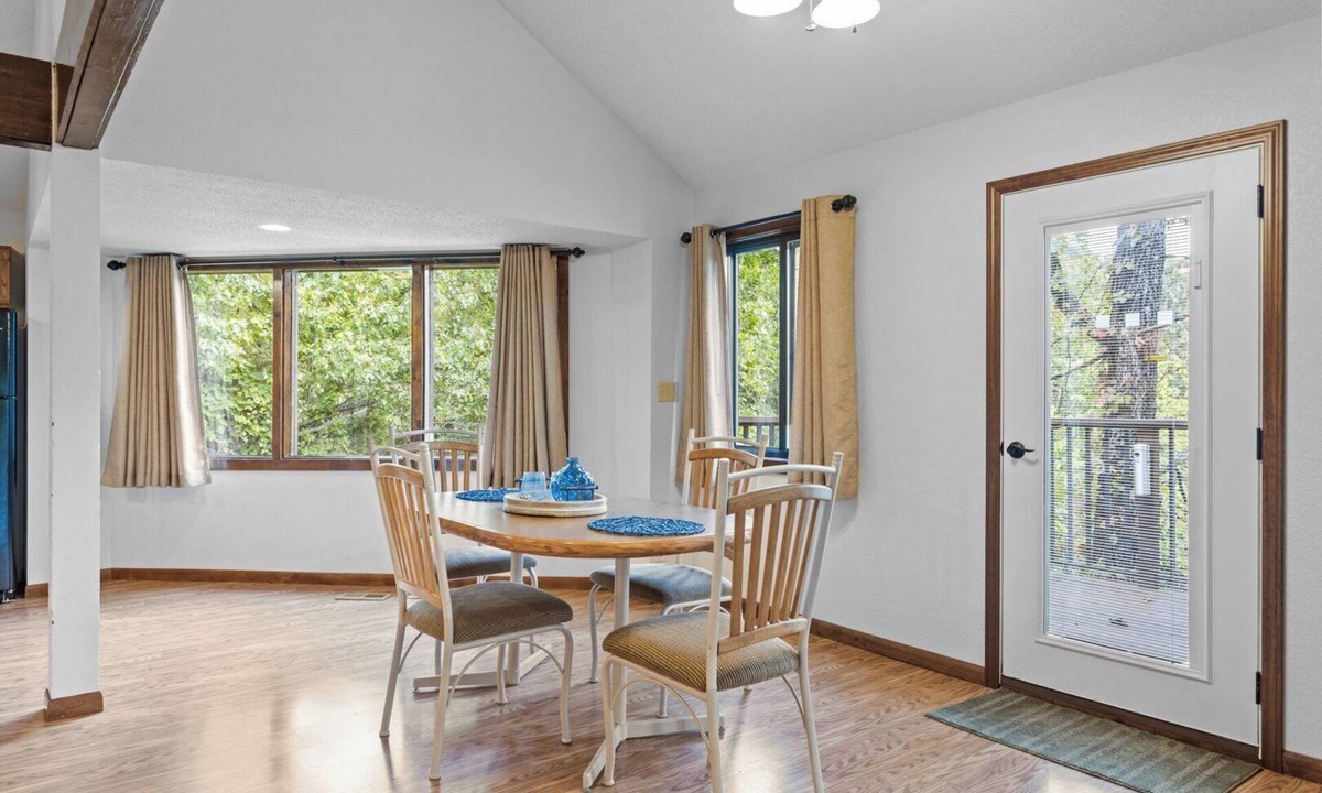 Osage Beach Villa | Holiday Shores 18 - Three Bedroom Villa, Sleeps 8