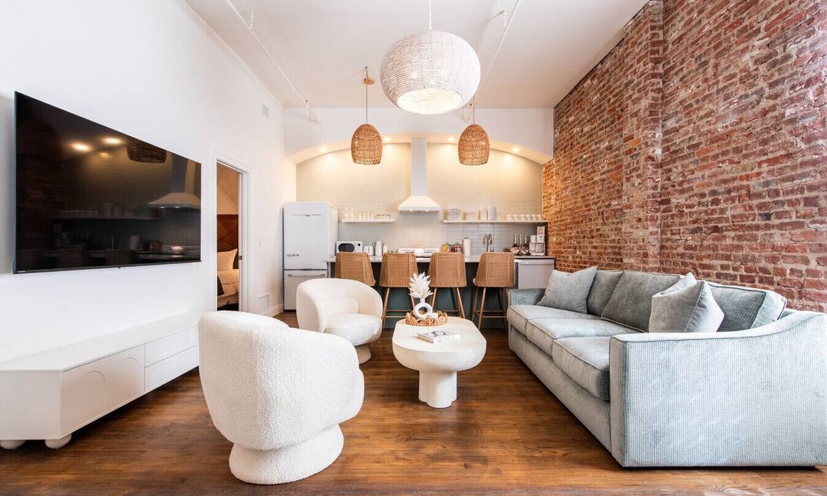 Downtown Louisville Apartment | Hollyhock Suite 507: 3 bed/2 bath