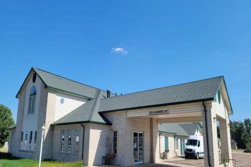 Texhoma Hotel | HomeTown Inn By OYO Texhoma, OK
