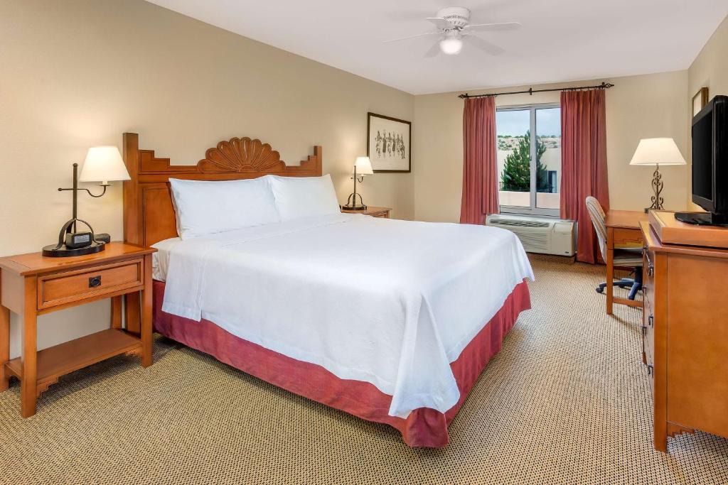 Nambe Pueblo Hotel | Homewood Suites by Hilton Santa Fe-North