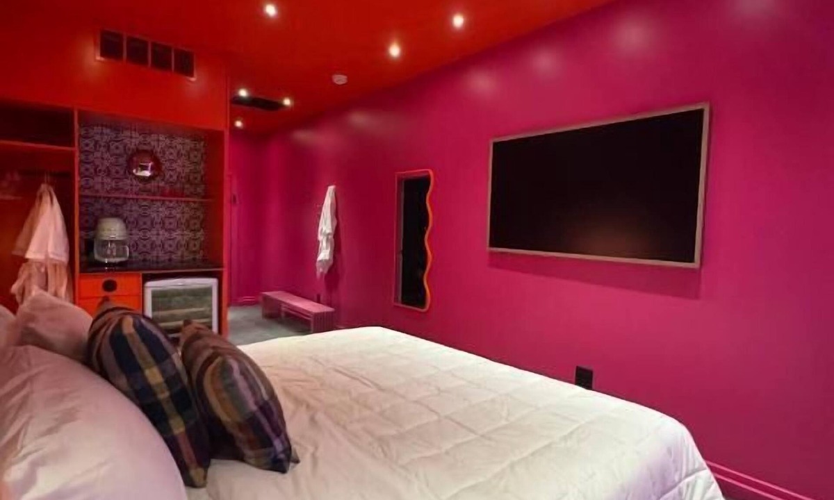 Cherokee Triangle Hotel | Hotel Hilo 204