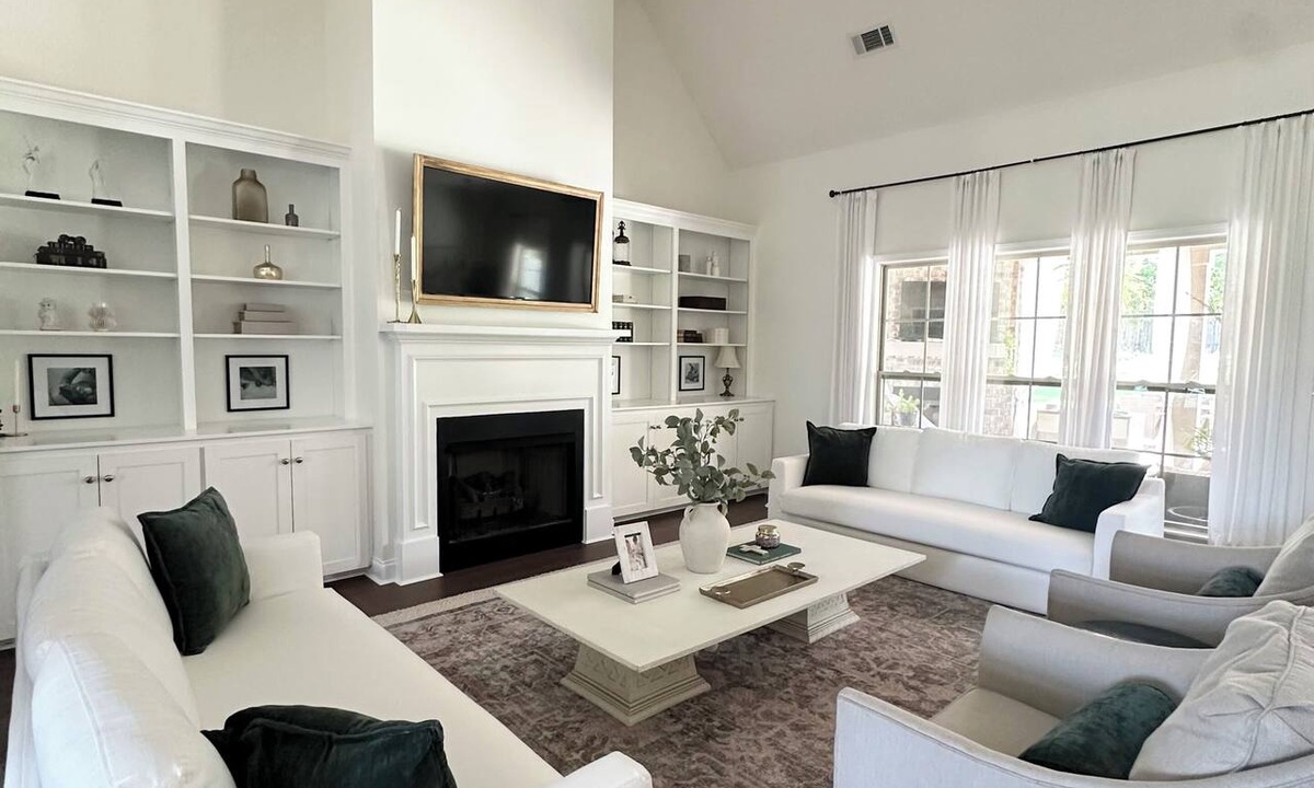 Twelve Oaks House | Hotty Toddy House
