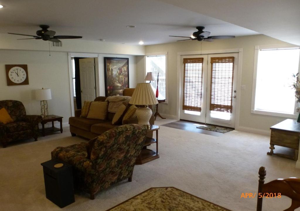 Fisherville Apartment | Huge Romantic Apartment for Short or Long Stays