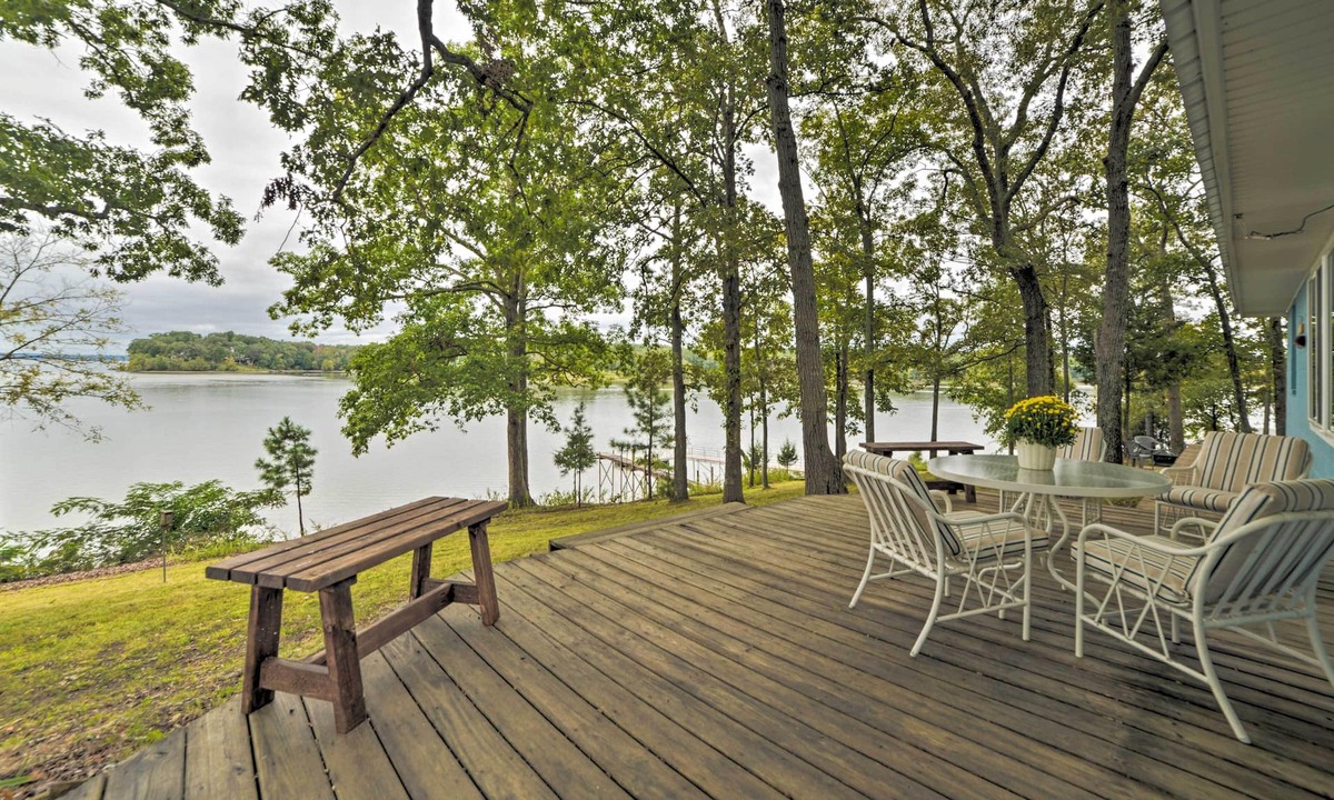 New Concord Cabin | Kentucky Lake Cabin w/Private Dock + Yard