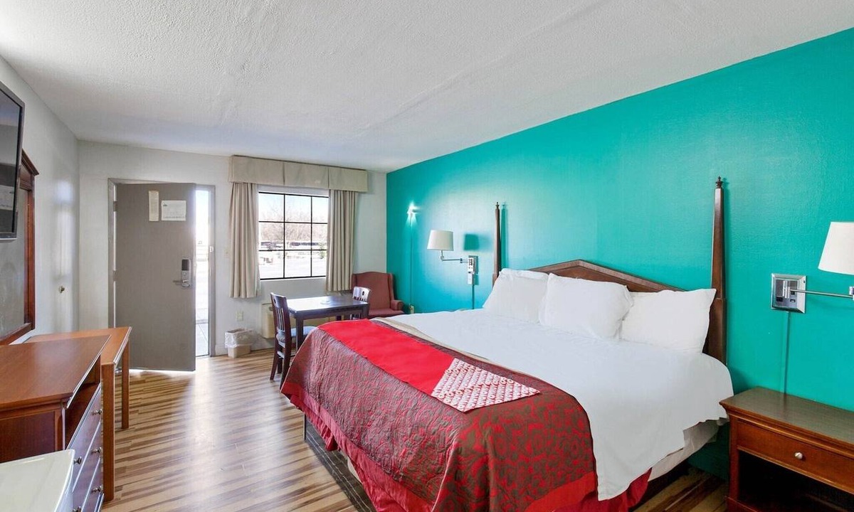Columbia Apartment | King Bed |Non Smoking|Columbia