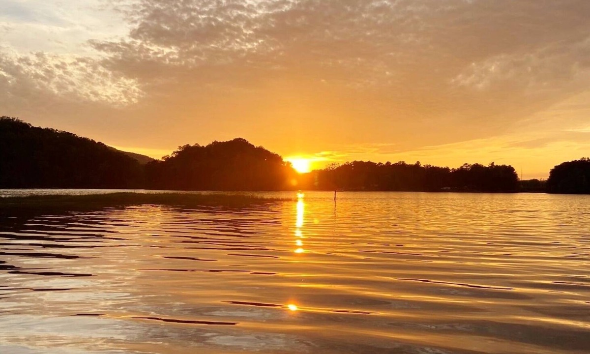 Hiawassee House | LAKEFRONT with Breathtaking Views of Lake Chatuge and Blue Ridge Mountains!