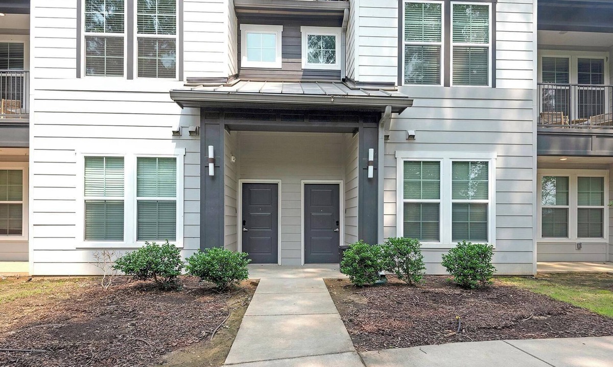 Cordova Apartment | Landing | Chic 1BD, Gym, Yoga Studio