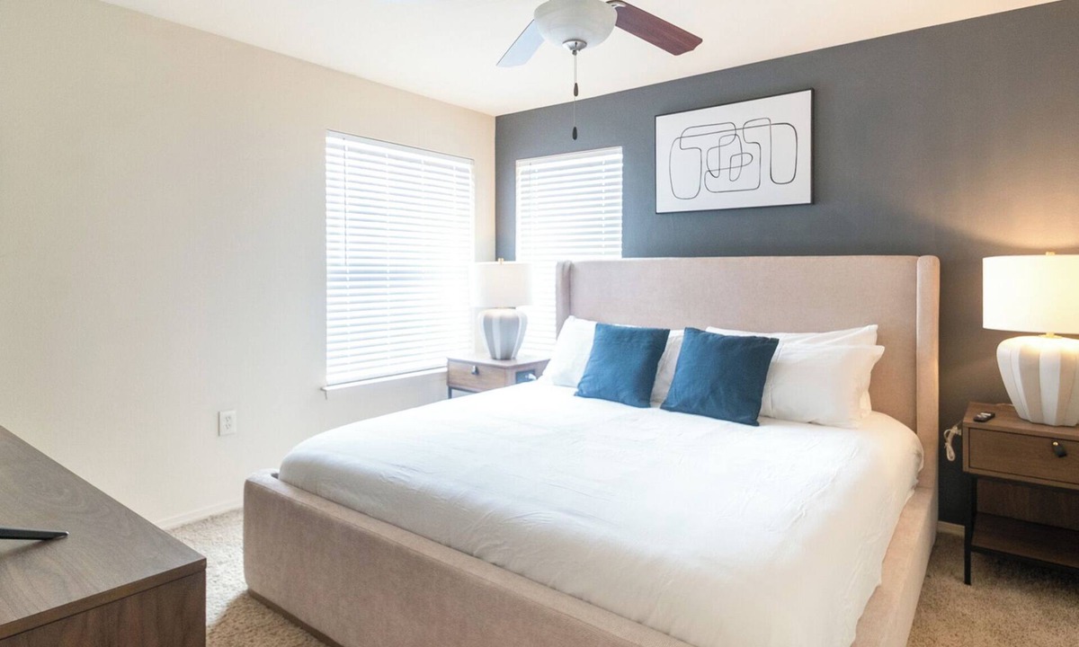 Broken Arrow Apartment | Landing | Spectacular 2BD, Pool, Gym