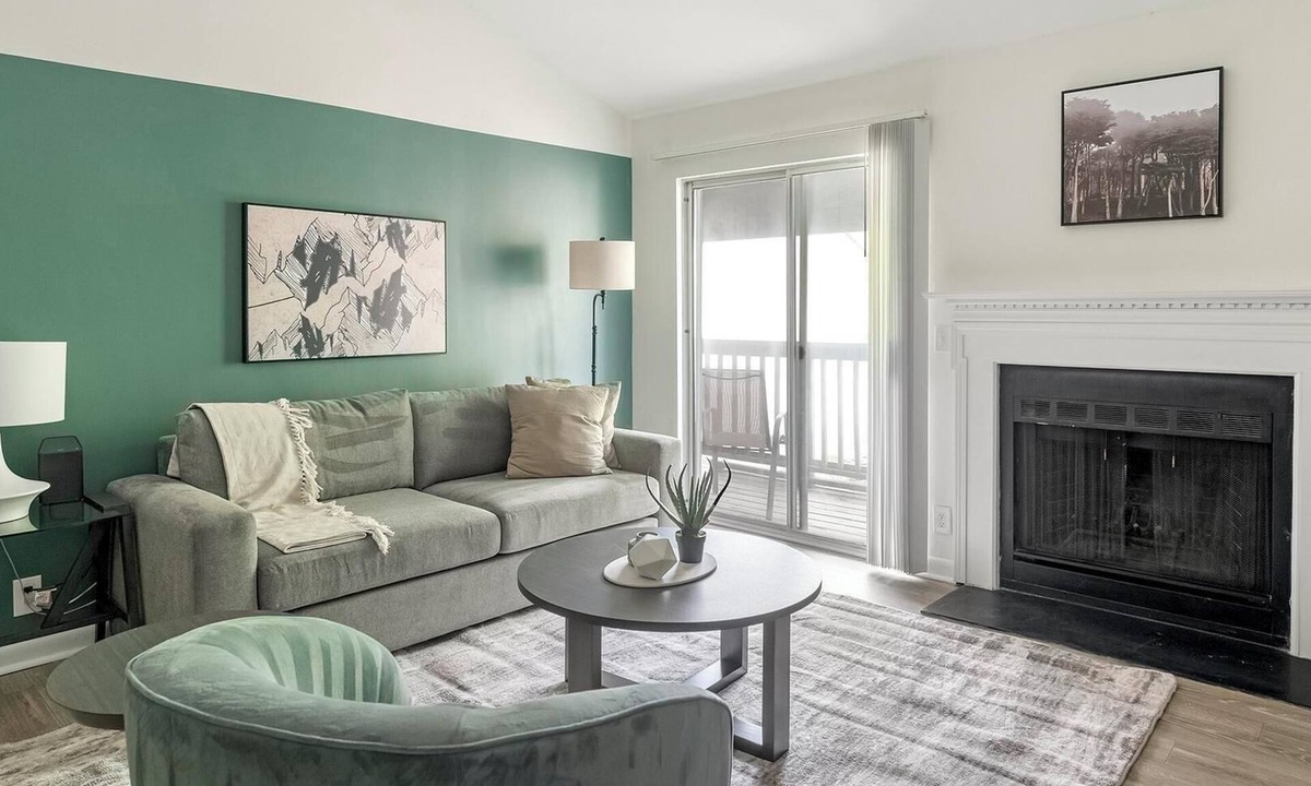 Green Hills Apartment | Landing | Spectacular 1BD, Gym, Courtyard