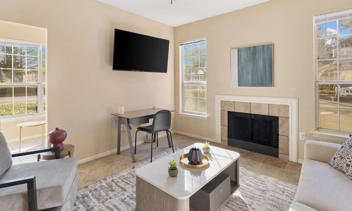 Germantown Apartment | Landing | Spectacular 2BD, Pool, Gym