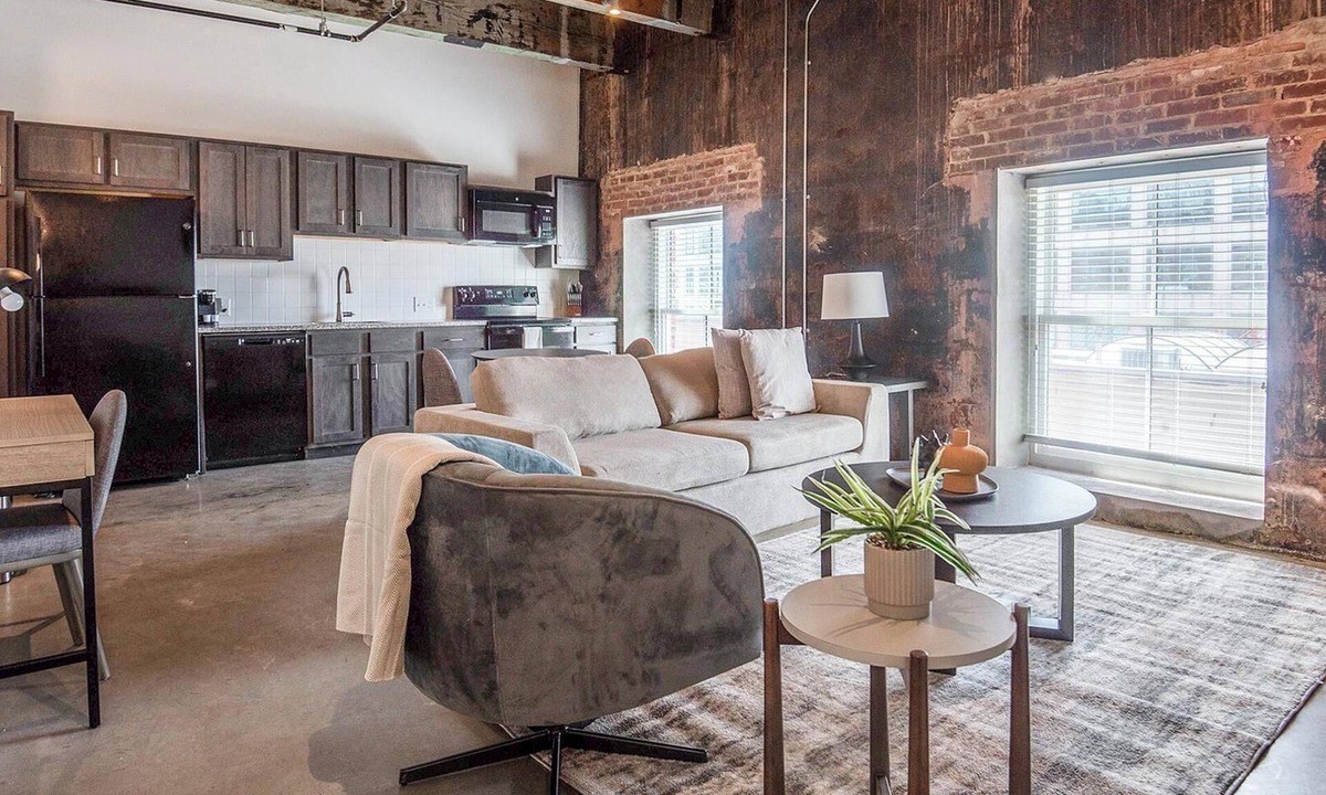 Downtown Memphis Apartment | Landing | Stunning 1BD, Gym, Courtyard