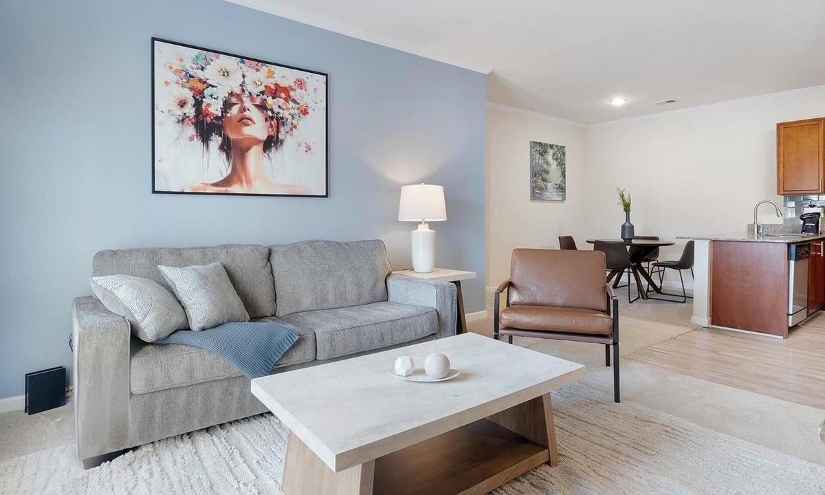 Hillsborough Apartment | Landing | Stunning 2BD, Clubhouse, Gym