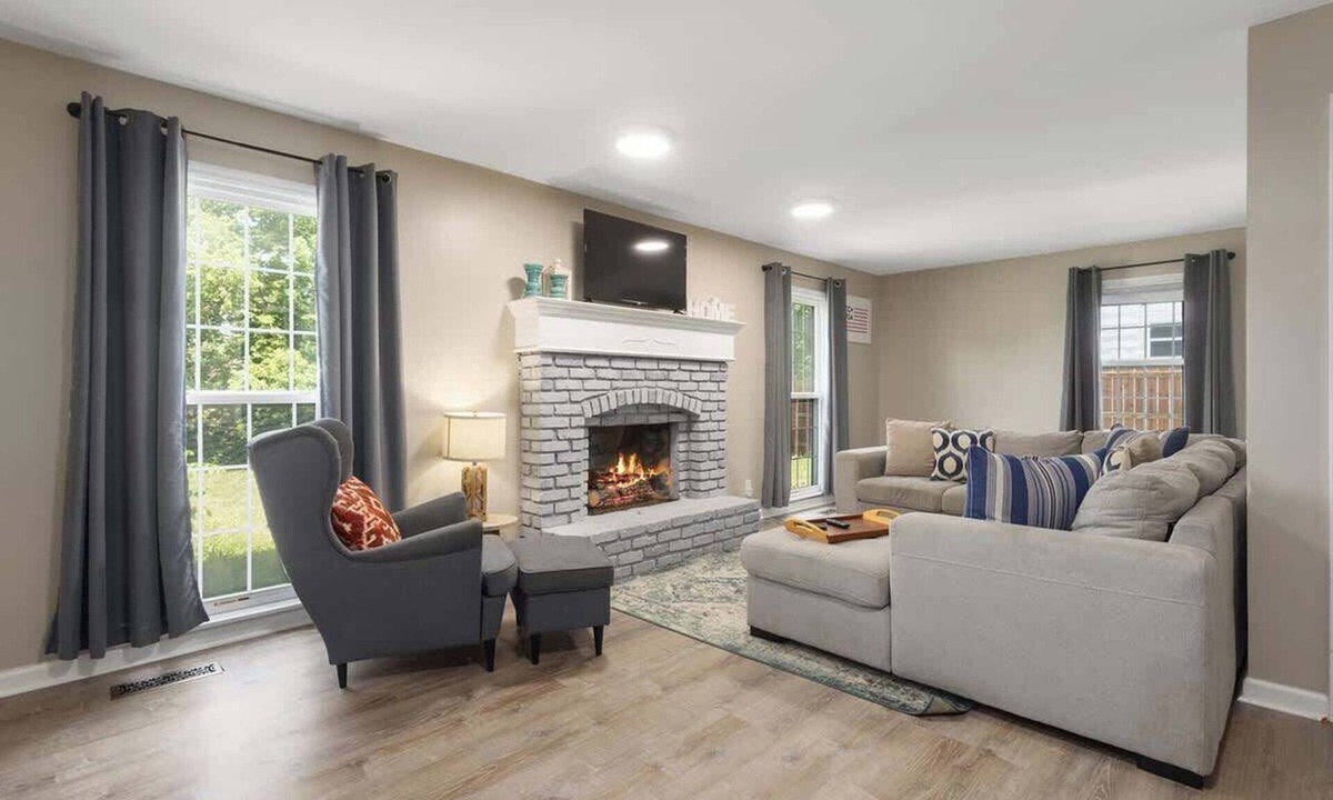 Grandview House | Large Home Great for Families Sleeps 12