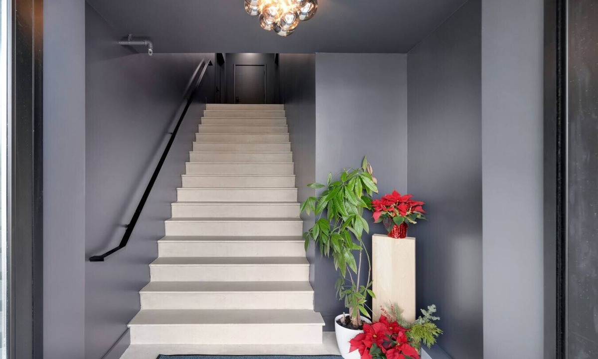 Phoenix Hill Apartment | Lay Low Loft Highlands - NULU 8BR Pool Table Balcony