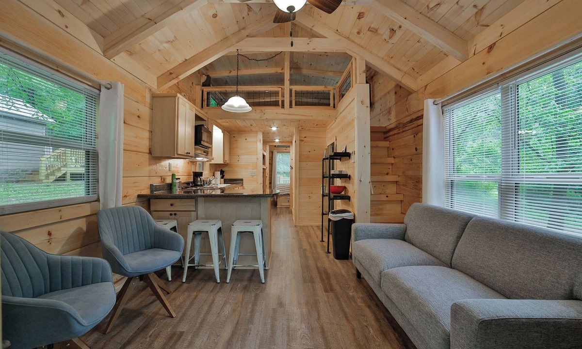 Lookout Valley Neighborhood Association Cabin | Lena Cabin in Chattanooga' Premier Rustic Resort