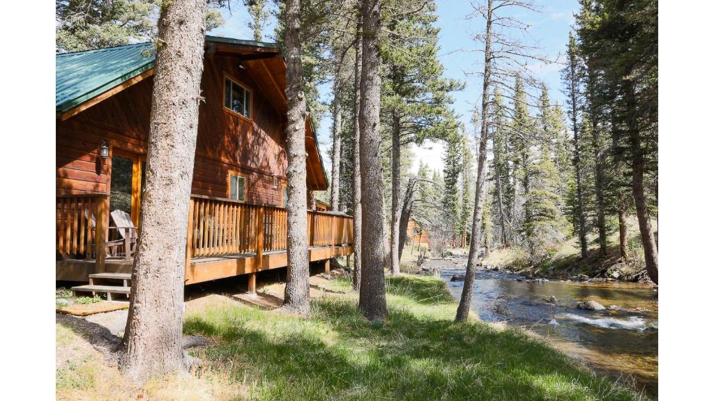 Red River House | Little Elk Horn on the River
