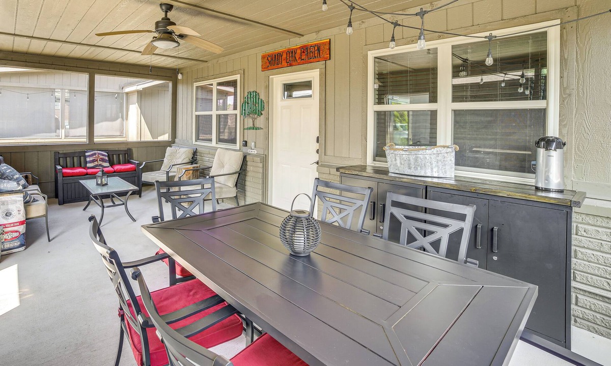 Lampe Cabin | Little Indian Resort Cabin: Pool + Walk to Lake!