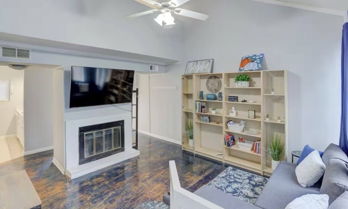 Cordova Condo | Loft-Style Condo with Fireplace & Open Concept Living