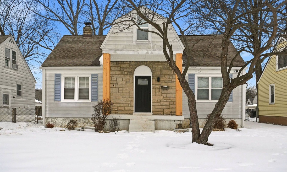 Southside House | Louisville 4BR Home Near Expo Center - Sleeps 12