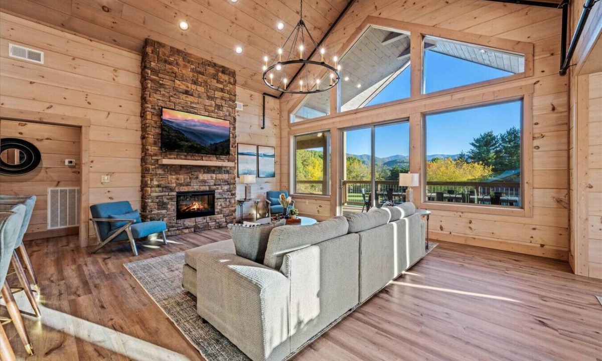 Wears Valley Cabin | Luxe 6BR w/Swim Spa, Theater, Firepit, Games!