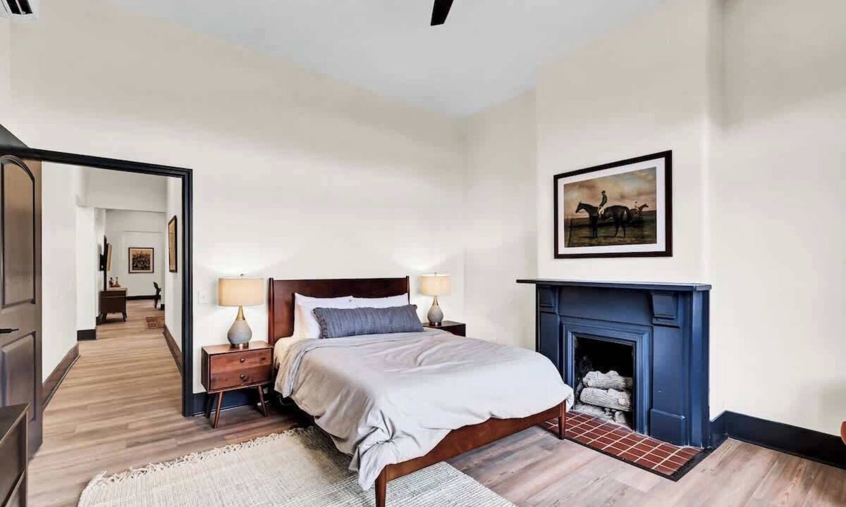 Butchertown House | LUXE Design Historic Nulu 5BR Patio Walkable
