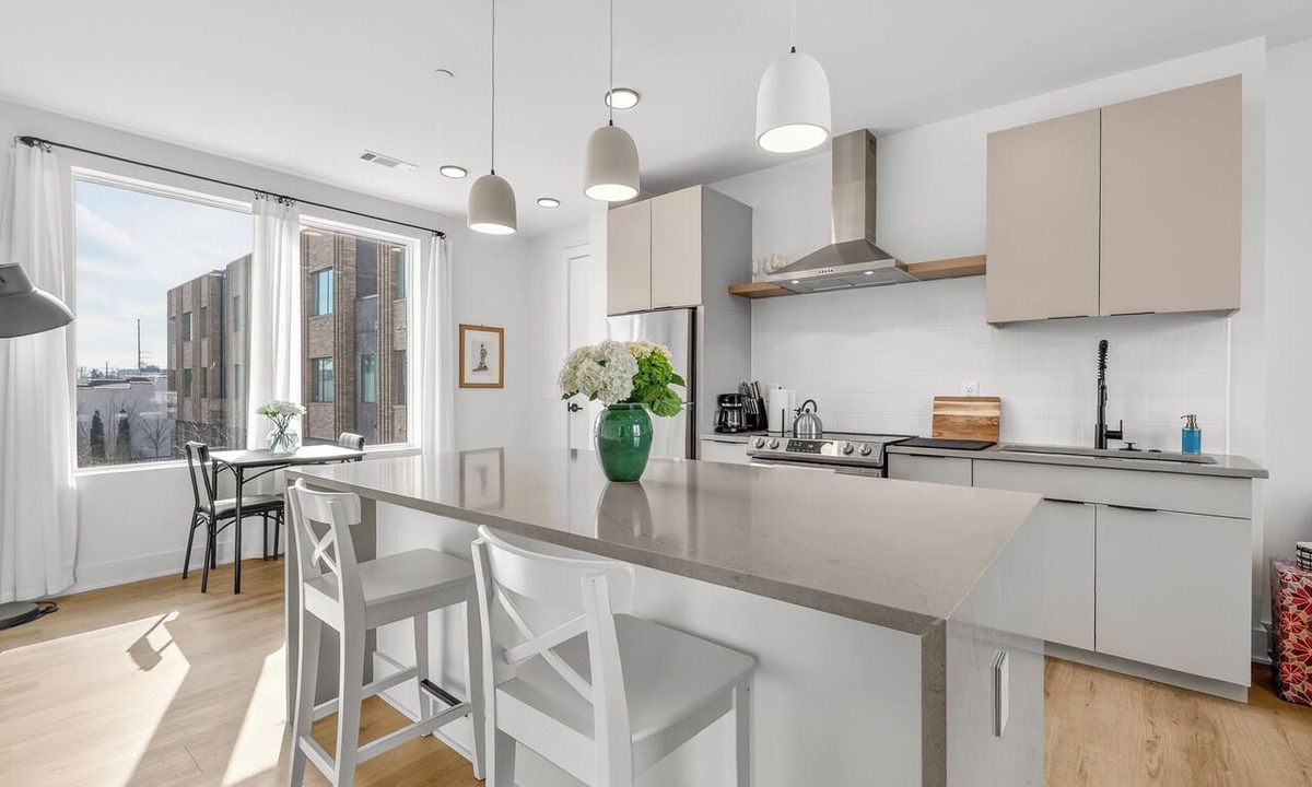 Inglewood Condo | Luxury 1BR/1BA, 12 Mins to Broadway