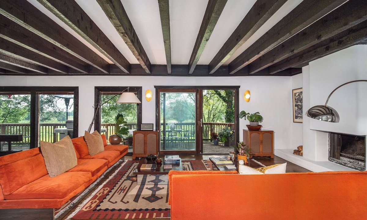 Lawrence House | Luxury 3 Bedroom Architectural California Home - World Cup Adjacent.