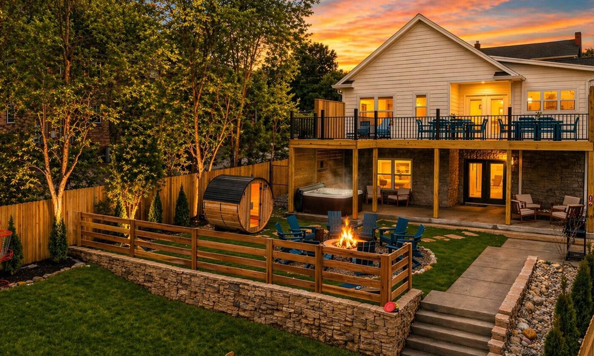 Frankfort House | Luxury Bourbon Trail Retreat-Speakeasy, Hot Tub, Sauna, Dogs OK, EV, Sleeps 12