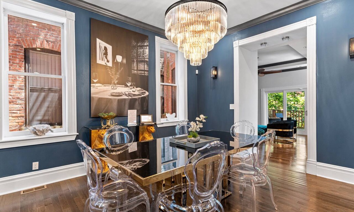 Benton Park House | Luxury Getaway | Hot Tub, Pool Table & Garage