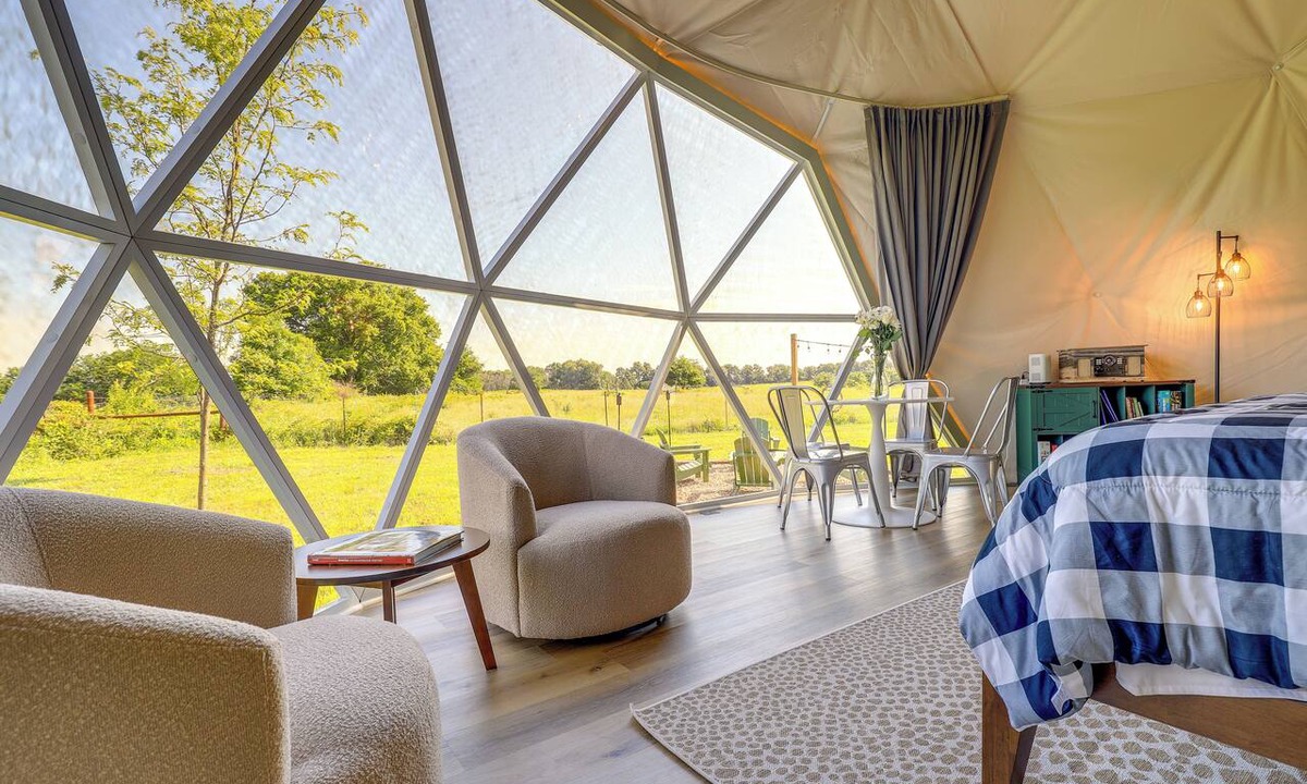 Butler Apartment | Luxury Glamping Dome w/Private Hot Tub in Butler