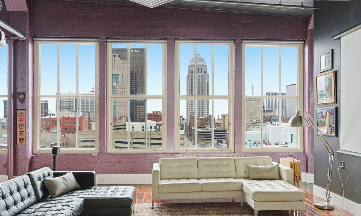 West Main Historic District Condo | Luxury Penthouse Near Yum Center + Parking