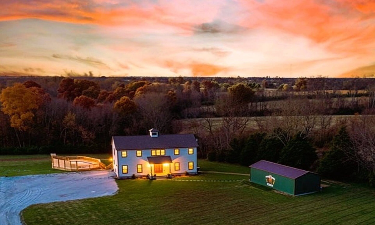 Nazareth House | Luxury Retreat: Golf Sim, Massage Chairs, Curved Cinema