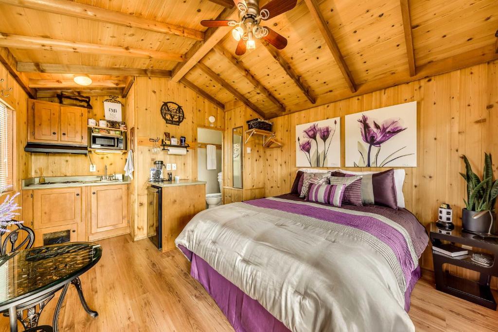 Mayhill Apartment | Mayhill Tiny Home Vacation Rental with Covered Porch