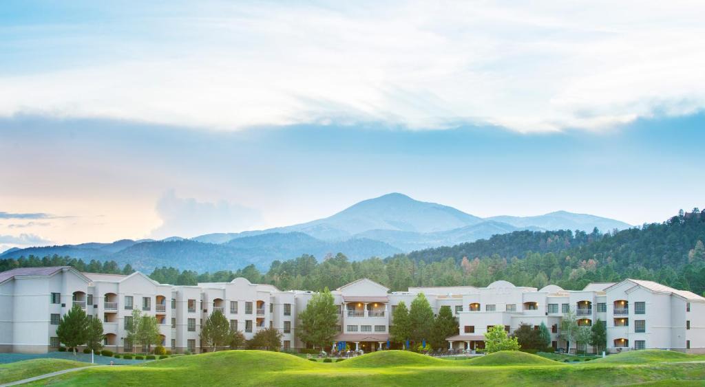 Ruidoso Hotel | MCM Elegante Lodge & Resorts