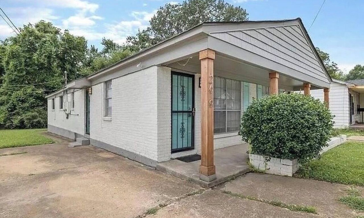 East Memphis House | Modern 2-bedroom townhome in lively Memphis near Beale St