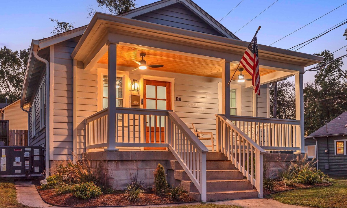 Germantown House | Modern and Cozy Bungalow Near City Center
