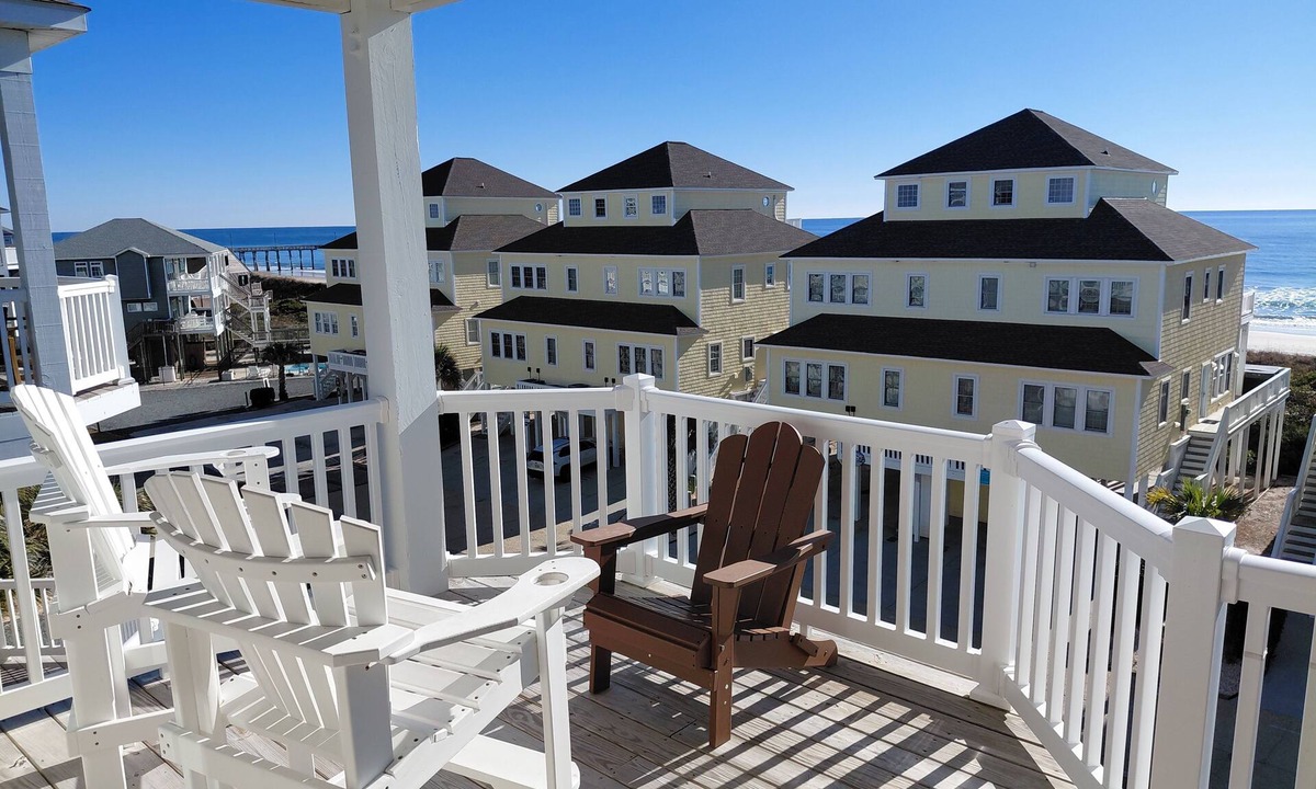 North Topsail Beach House | Modern oceanfront B Lot, 6 BR, 4.5 baths, Hot Tub, Elevator & Community Pool